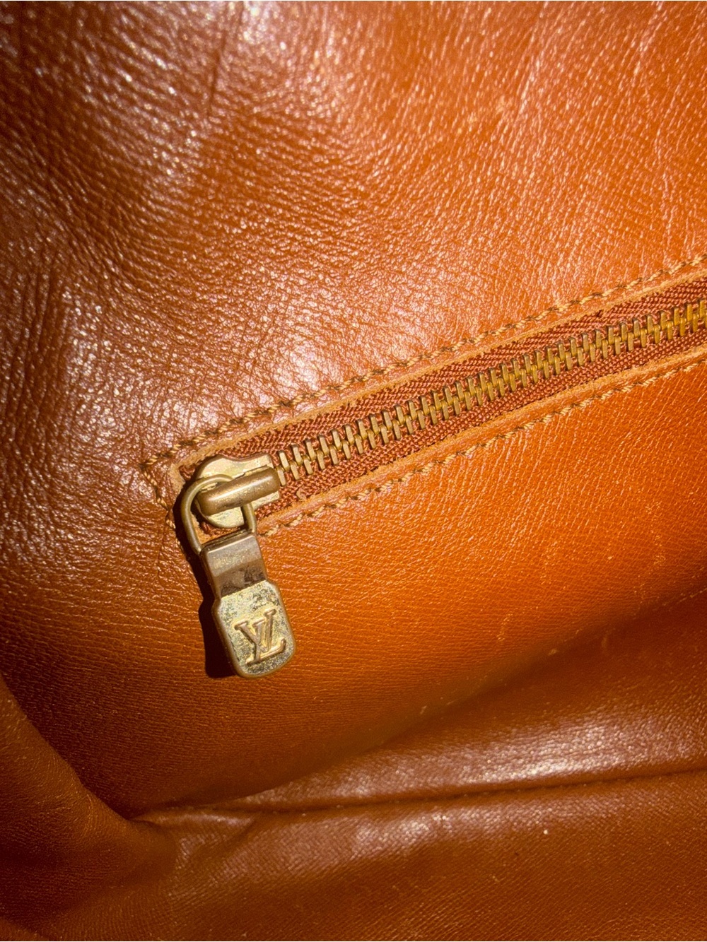 Vintage Louis Vuitton Boulogne 30 Monogram Shoulder Bag - Picture 10 of 11